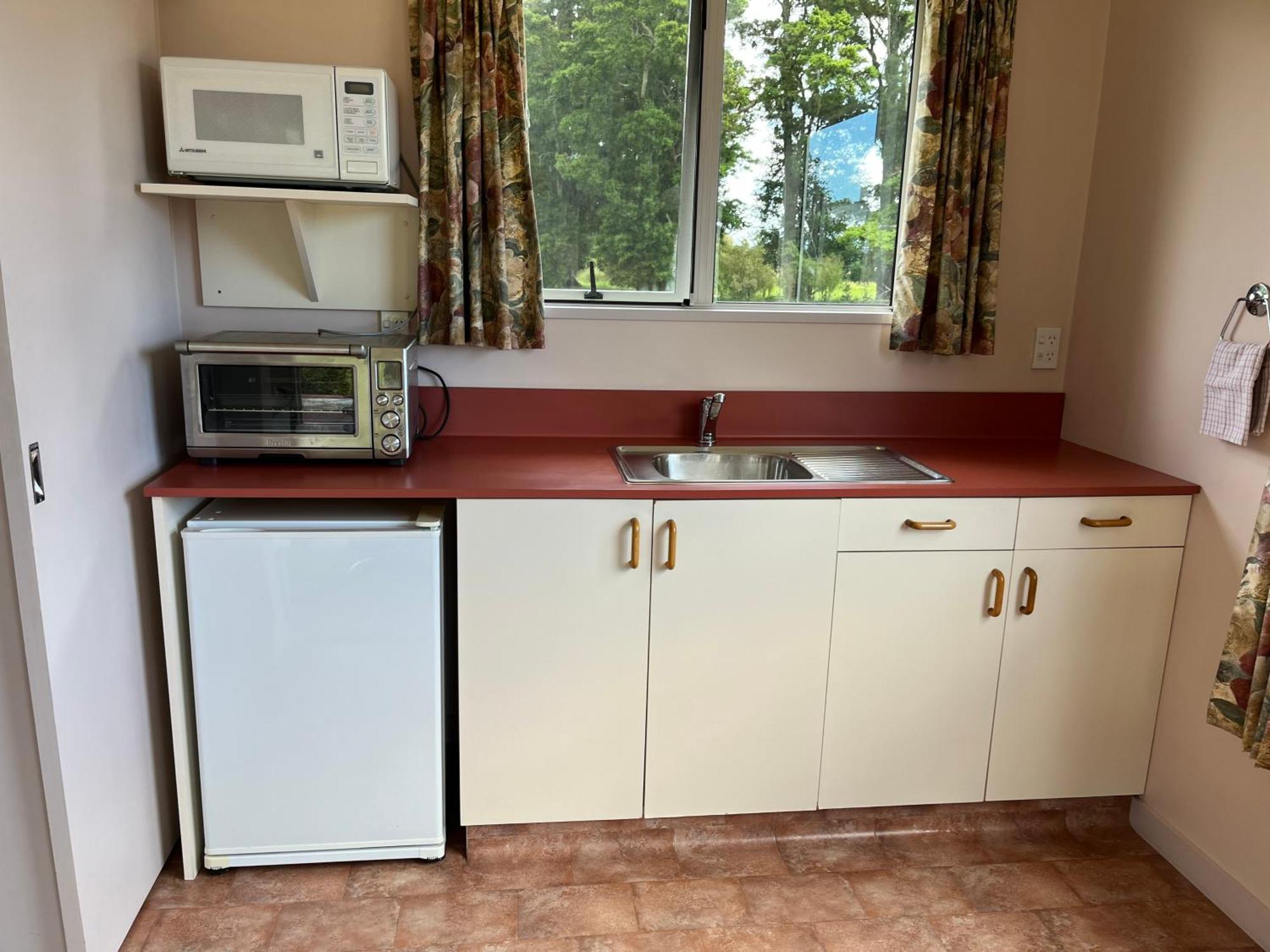 Carrickfergus Cottage Unit 1 Harihari Bagian luar foto